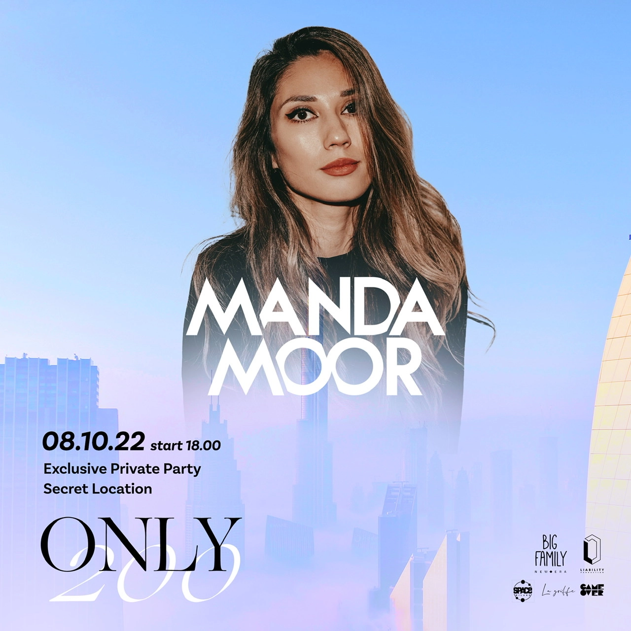 ONLY 200 - MANDA MOOR