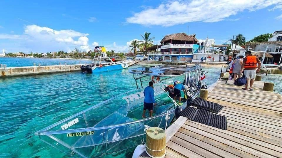 Photo Gallery COZUMEL BOTE CRISTALINO ( Ferry Included )