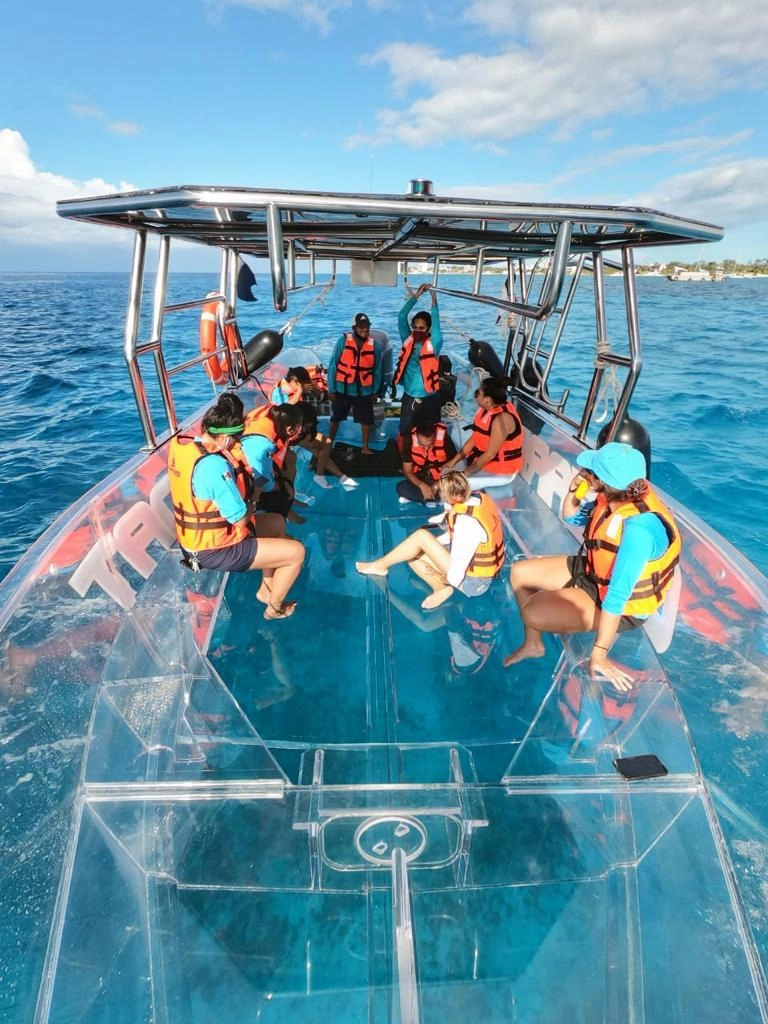 Photo Gallery COZUMEL BOTE CRISTALINO ( Ferry Included )